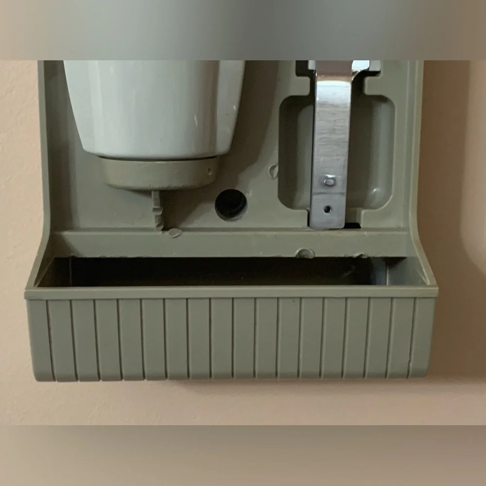 VINTAGE SEARS WALL MOUNTABLE ELECTRIC KNIFE